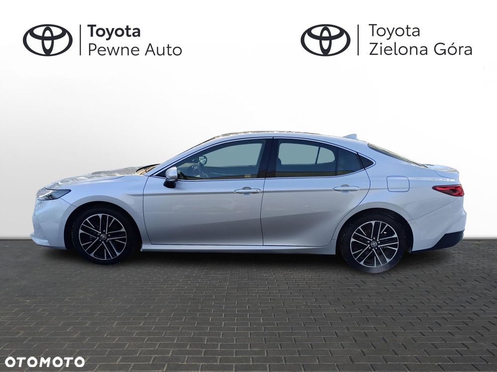 Toyota Camry - 3