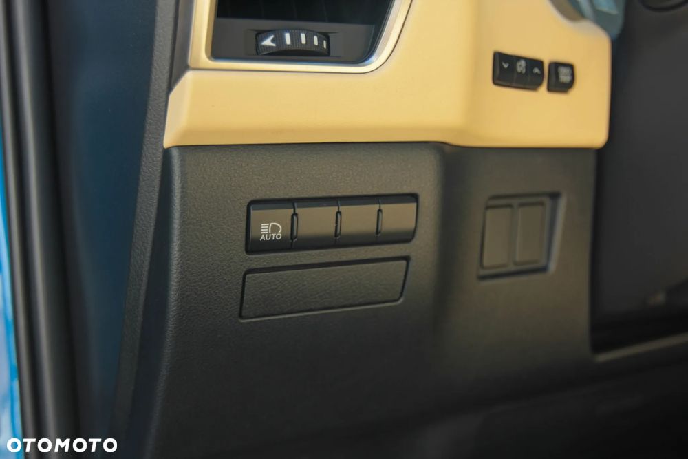 Lexus NX 300h Comfort AWD - 10