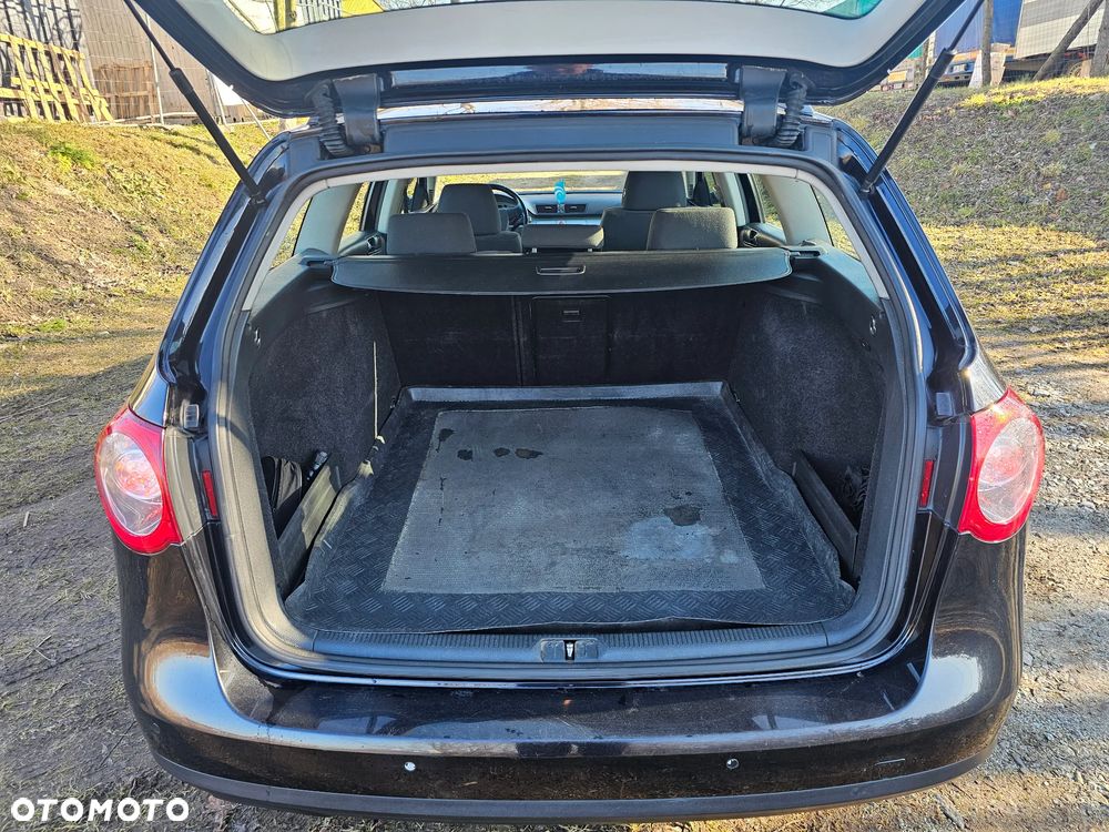 Volkswagen Passat 2.0 TDI Comfortline - 9