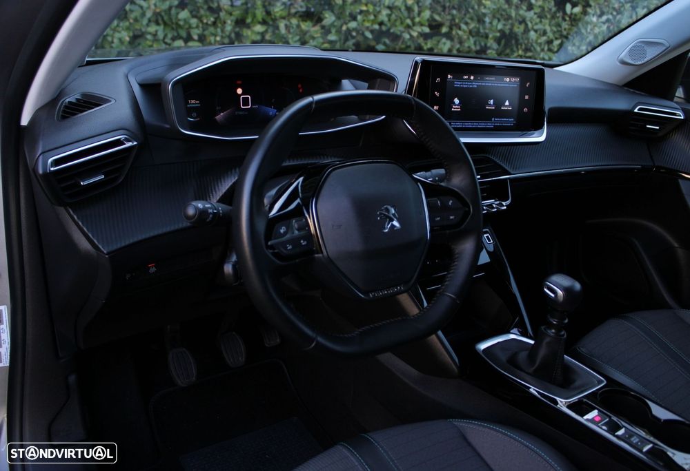 Peugeot 2008 1.2 PureTech Allure Pack - 18