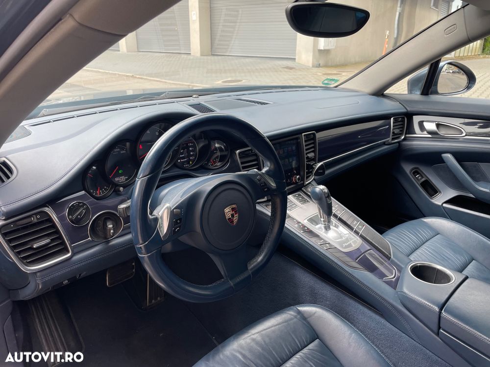 Porsche Panamera - 5