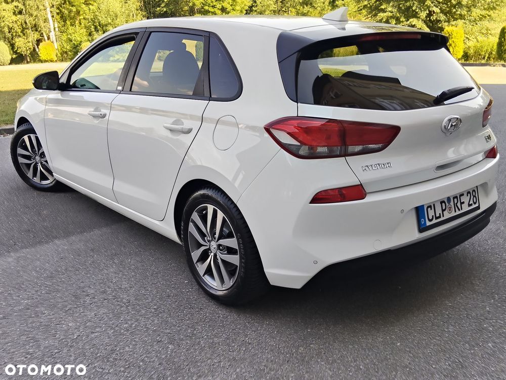 Hyundai i30 1.4 Premium - 19
