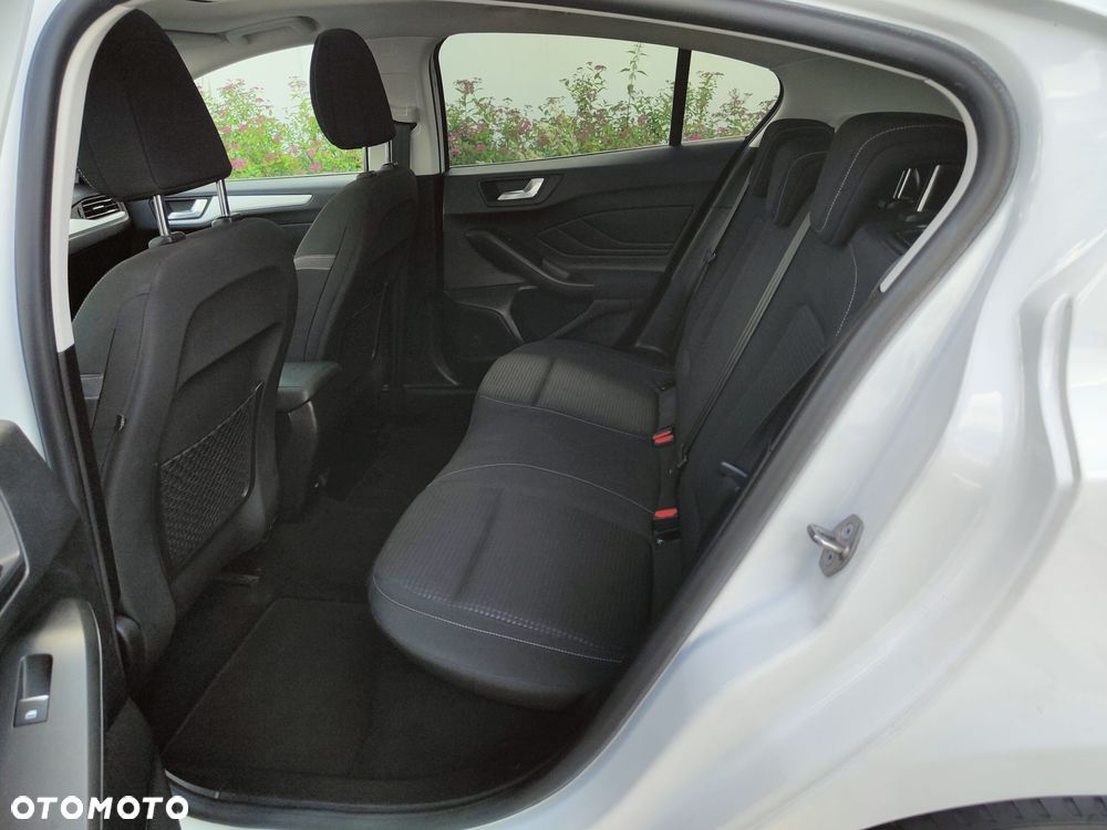Ford Focus 1.5 EcoBlue Start-Stopp-System TITANIUM STYLE - 14