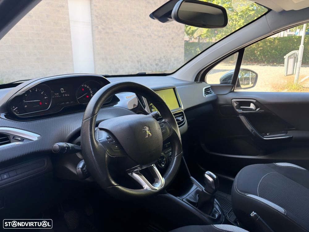 Peugeot 208 1.2 PureTech Style - 9