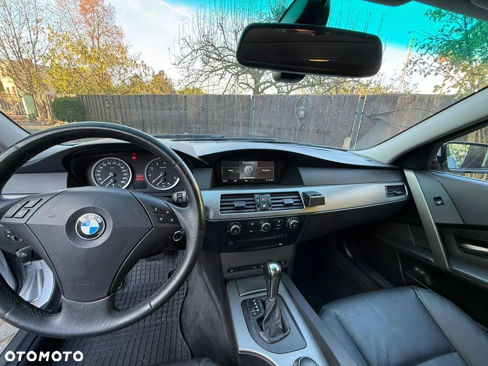 BMW Seria 5 525i - 9