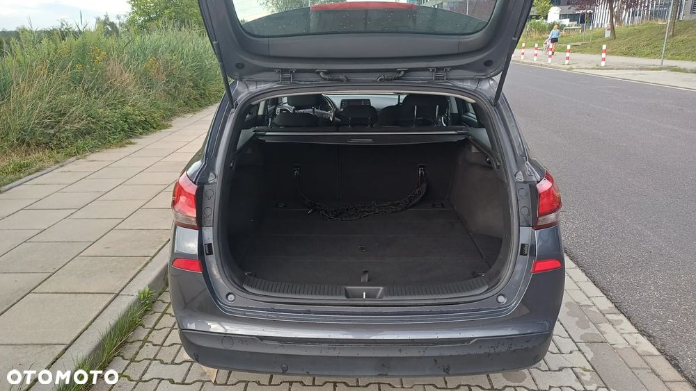 Hyundai i30 1.4 Comfort - 4