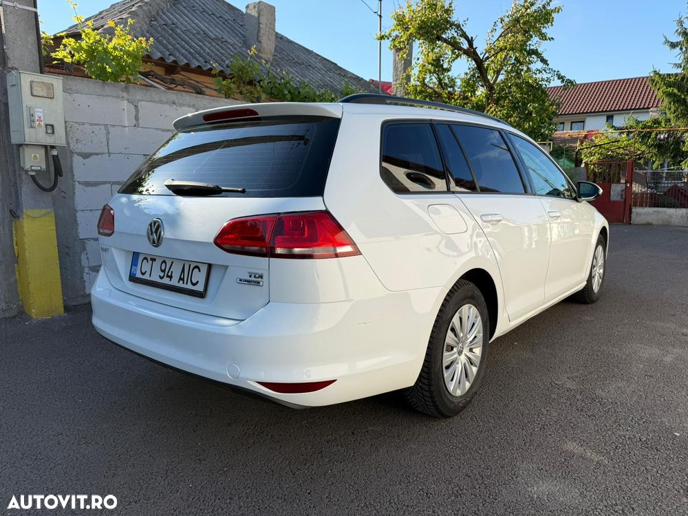 Volkswagen Golf - 8