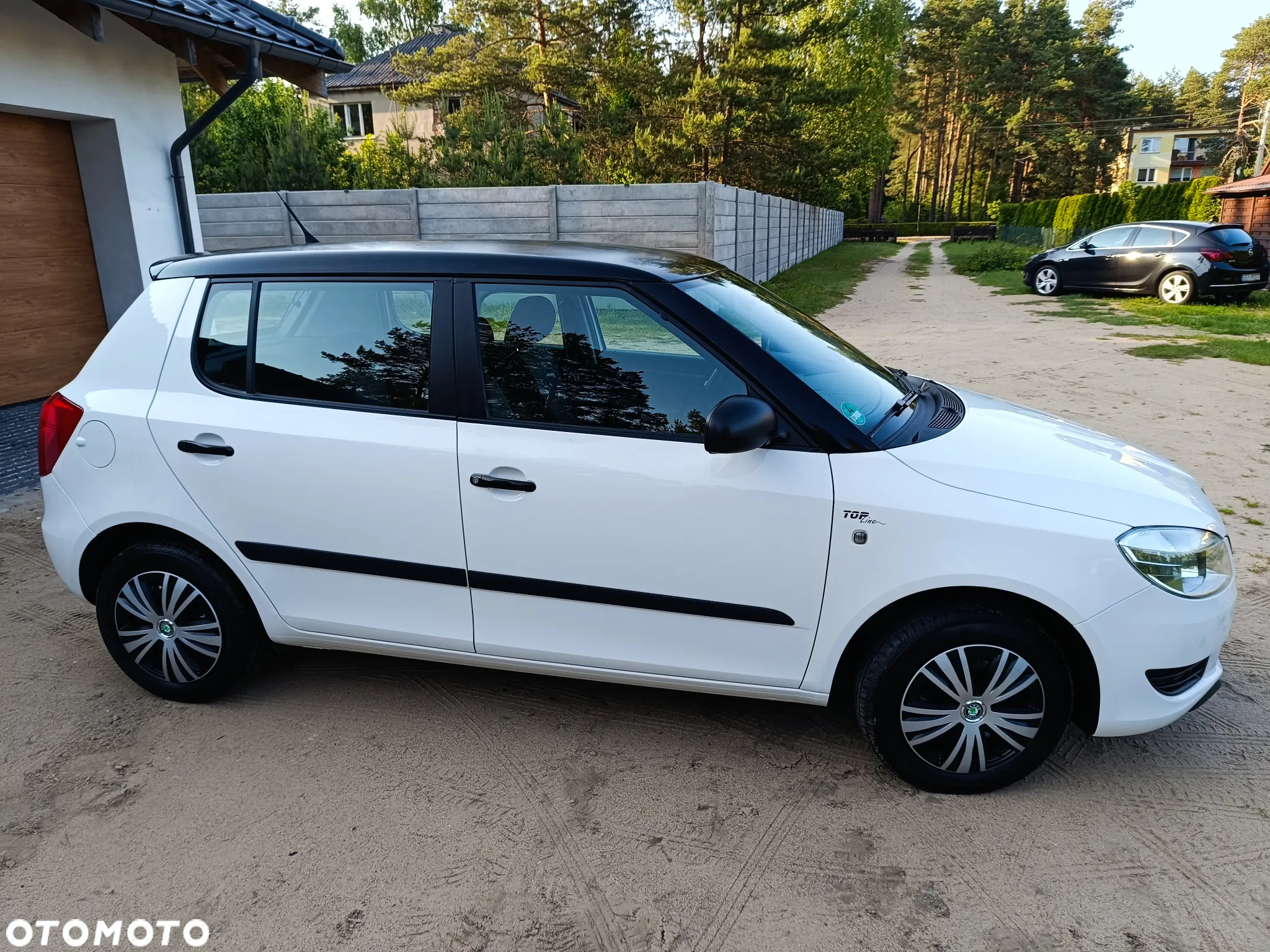 Skoda Fabia 1.2 HTP Sport - 23