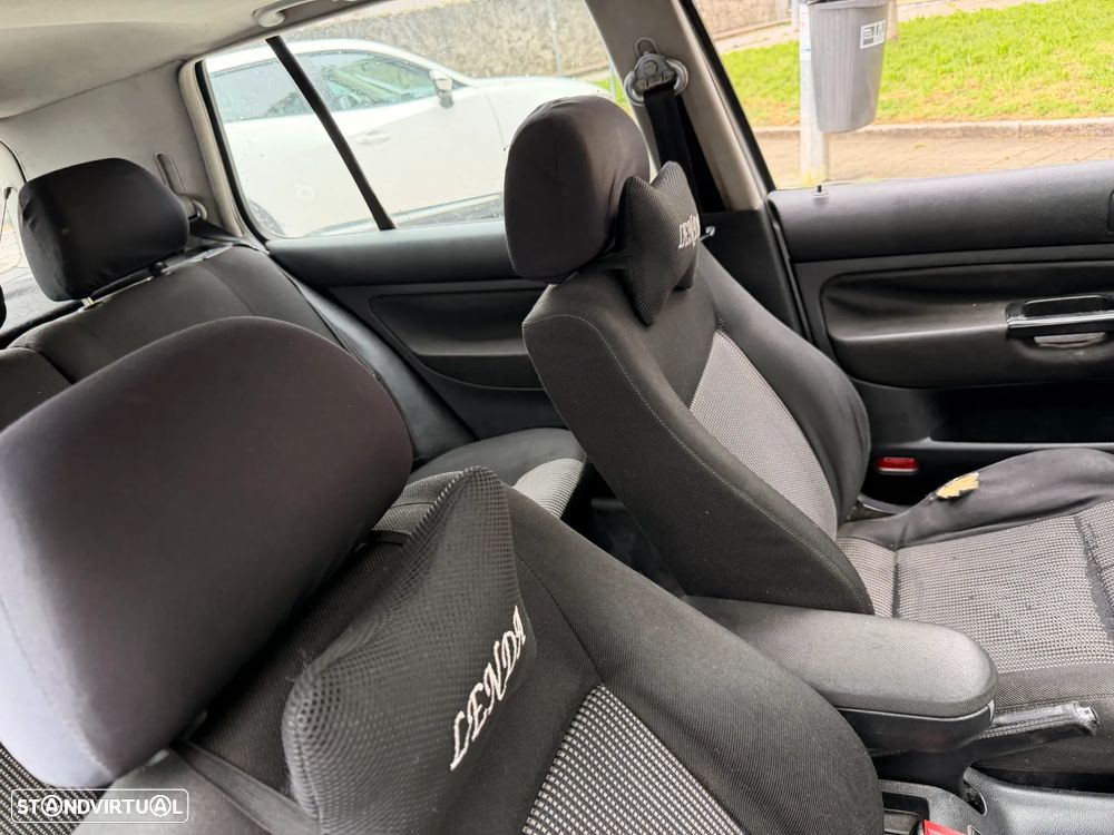 VW Golf 1.9 TDi Highline - 16