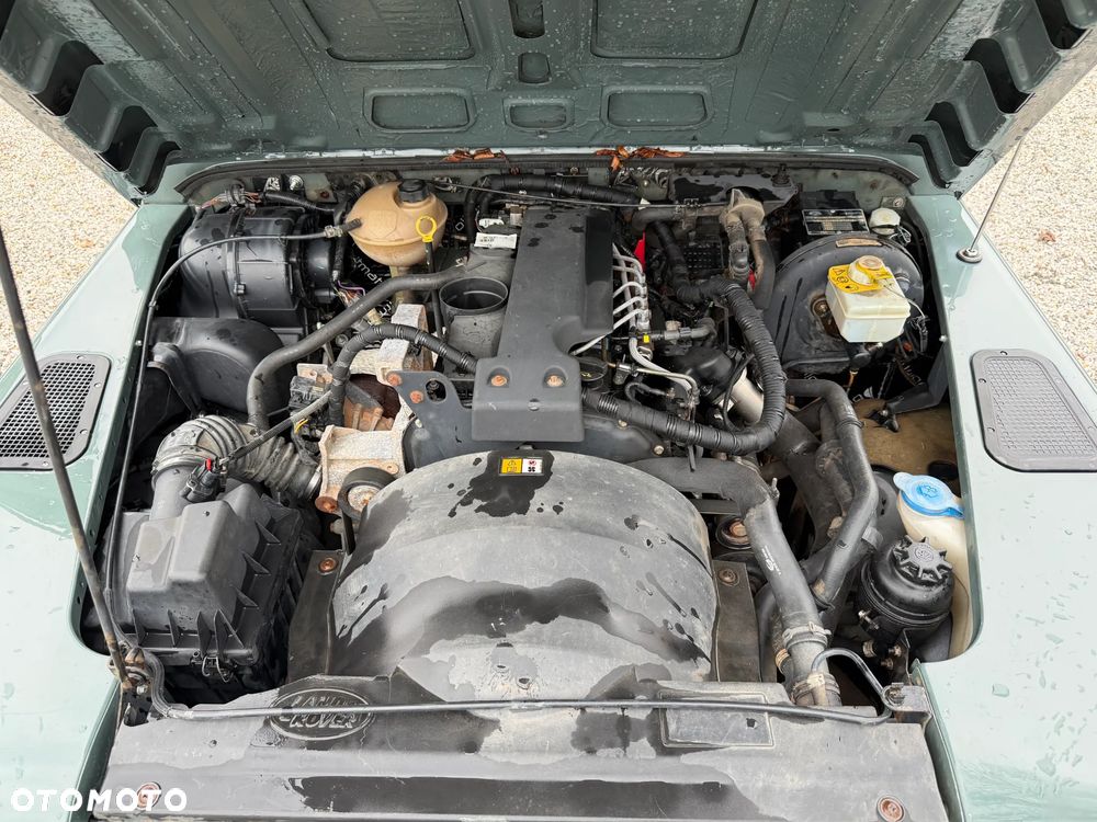 Land Rover Defender 2.4 TD4 S - 35