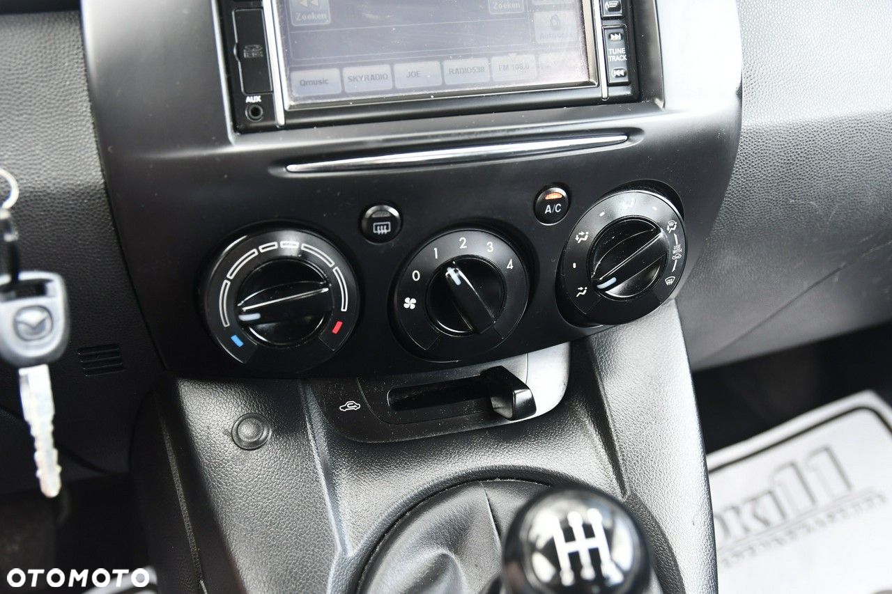 Mazda 2 - 24