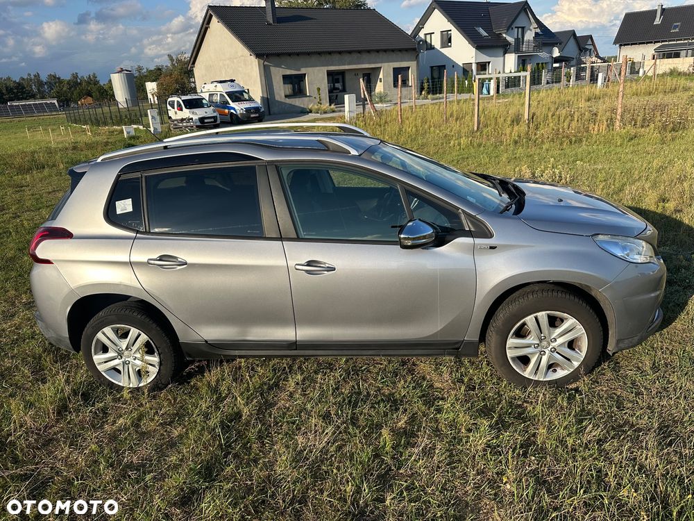 Peugeot 2008 1.6 BlueHDi Style - 28