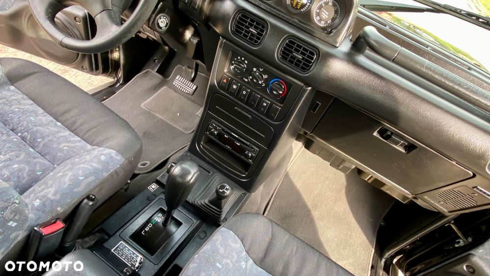 Hyundai Galloper - 25