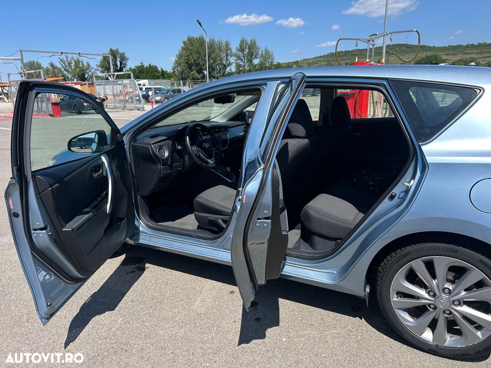 Toyota Auris - 10