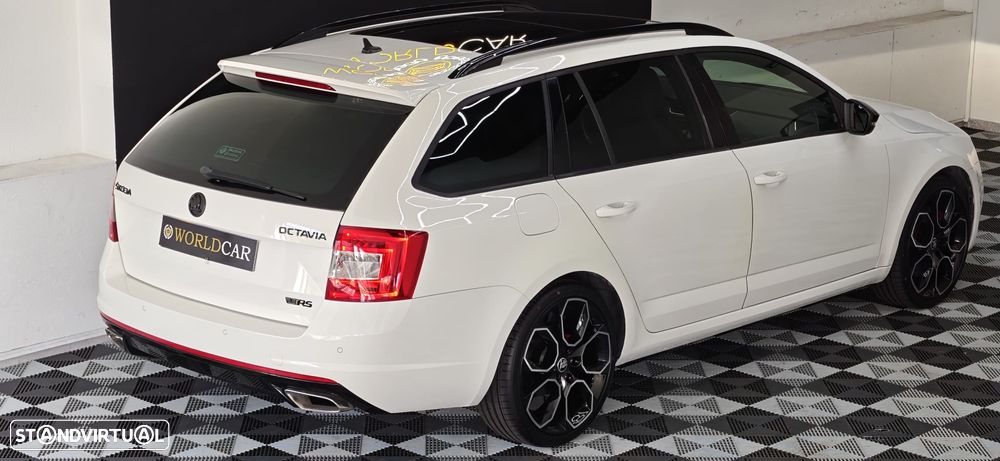Skoda Octavia 2.0 TDI DSG RS - 16