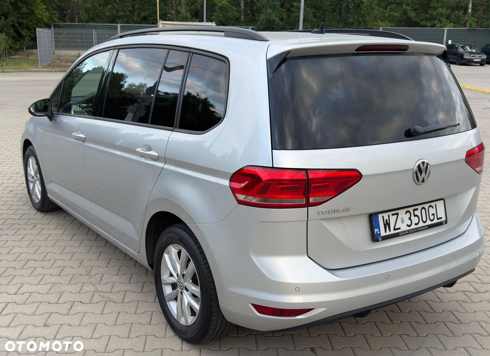 Volkswagen Touran 1.6 TDI BMT SCR Comfortline - 10