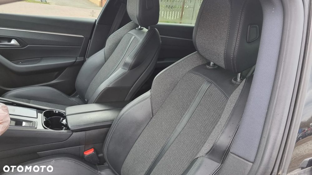 Peugeot 508 BlueHDi 160 EAT8 Allure Business-Paket - 23