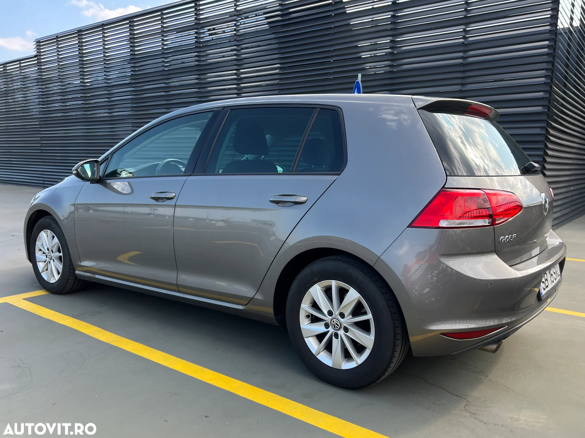 Volkswagen Golf 1.6 TDI DSG BMT Comfortline - 3