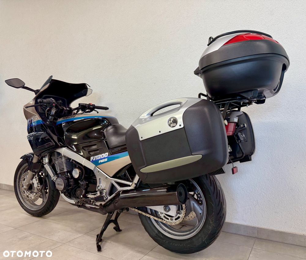 Yamaha FJ - 5