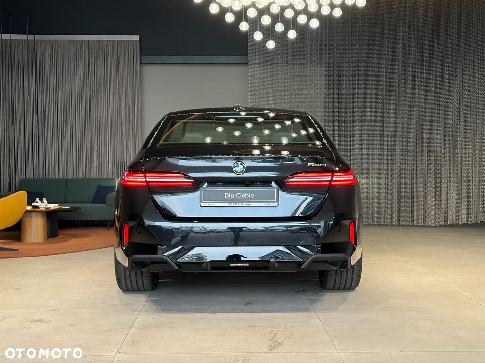 BMW Seria 5 520i mHEV M Sport - 13