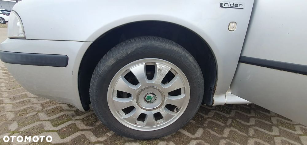 Skoda Octavia 1.6 Rider - 8