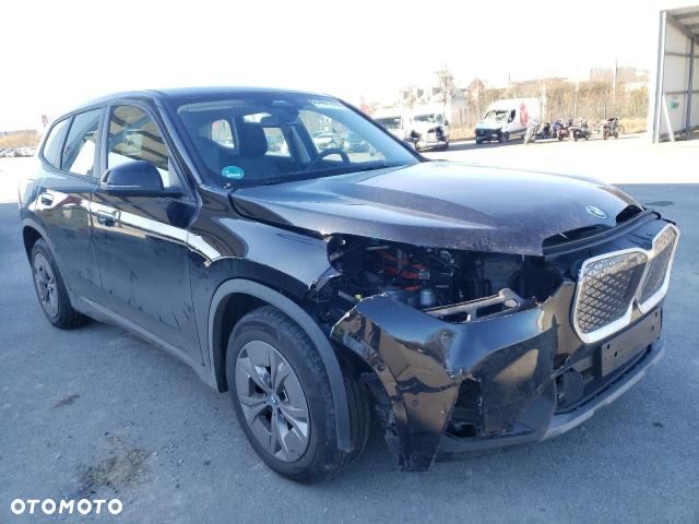 BMW iX1 eDrive20 xLine - 25