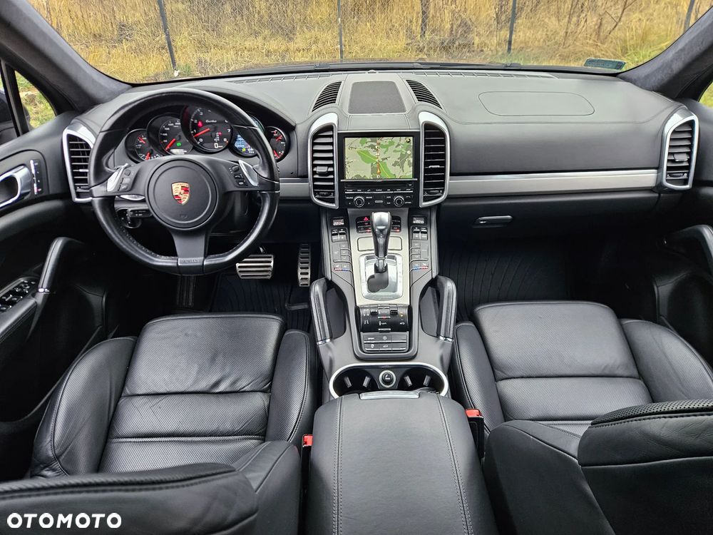 Porsche Cayenne Turbo Tiptronic S - 17