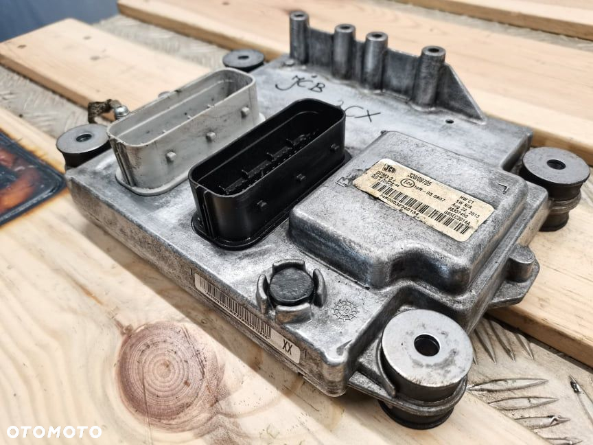 Moduł ECU JCB 4CX {Delphi DCM3.3 320 09705} - 2