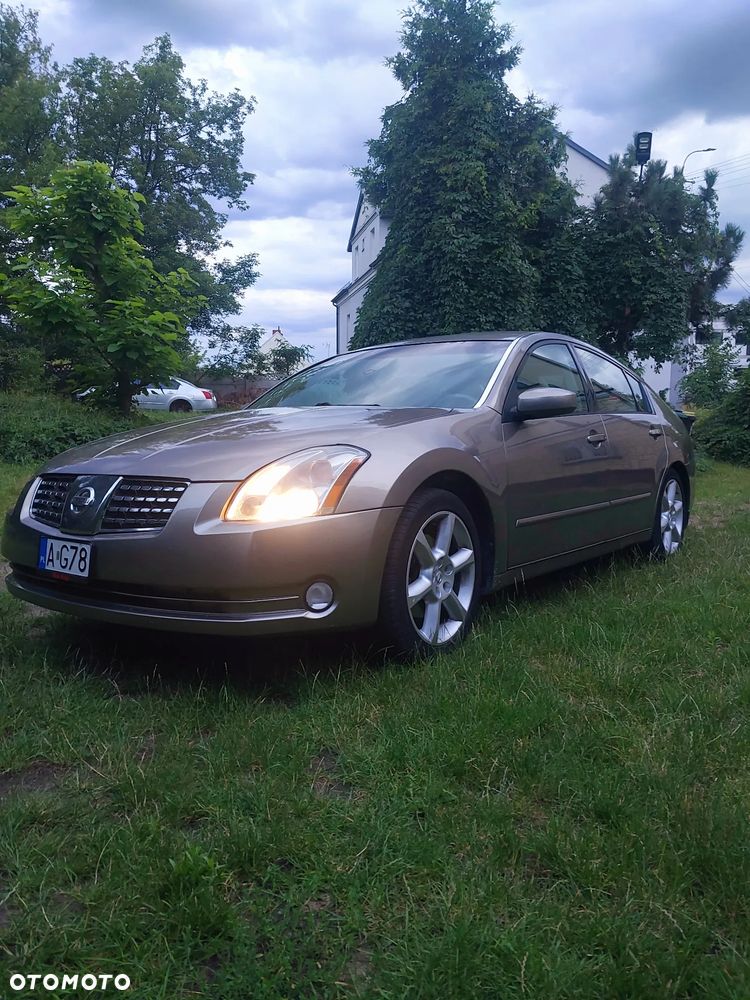 Nissan Maxima 3.5 SE - 9