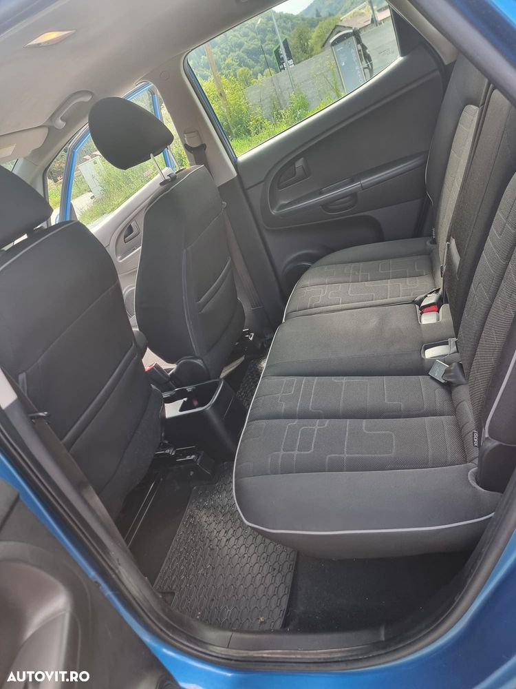 Kia Venga - 6