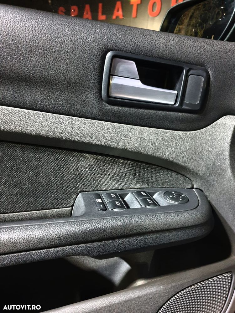 Ford Focus TDCi Ghia - 7