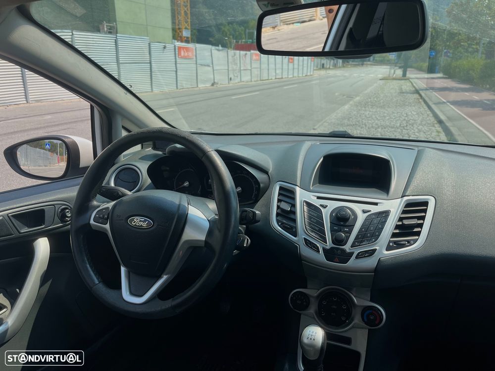 Ford Fiesta - 8