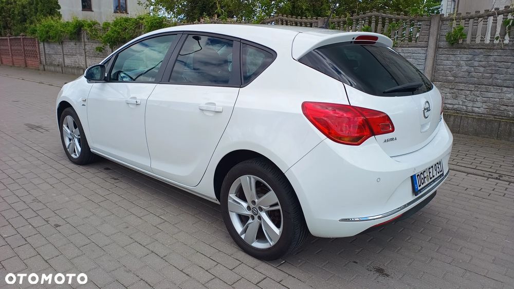 Opel Astra - 10