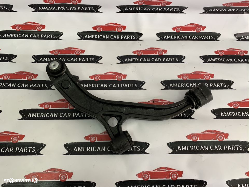 Braços/ Triangulos de suspensão Novos Chrysler Voyager/ Grand Voyager 2001/08 - 2