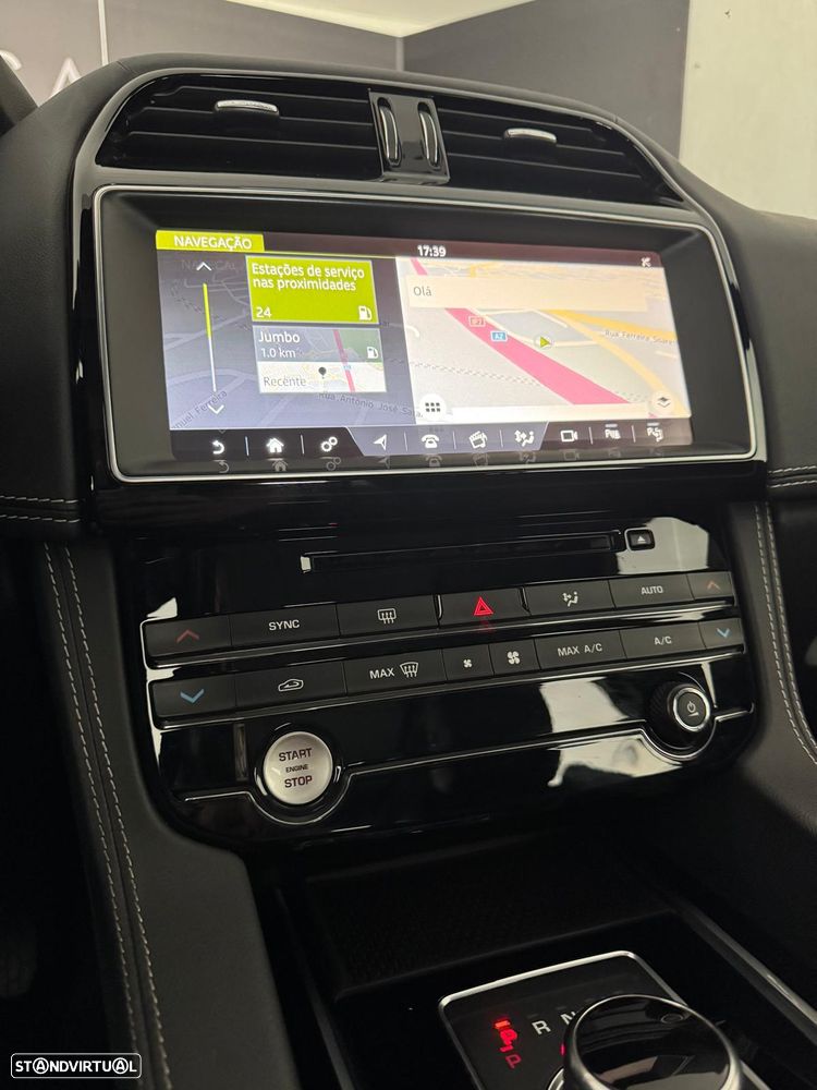 Jaguar F-Pace 2.0 i4D R-Sport Aut. - 24
