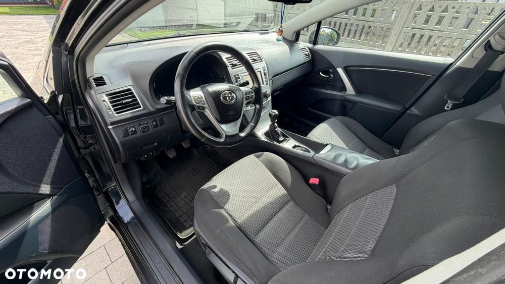 Toyota Avensis 2.0 D-4D Active - 10