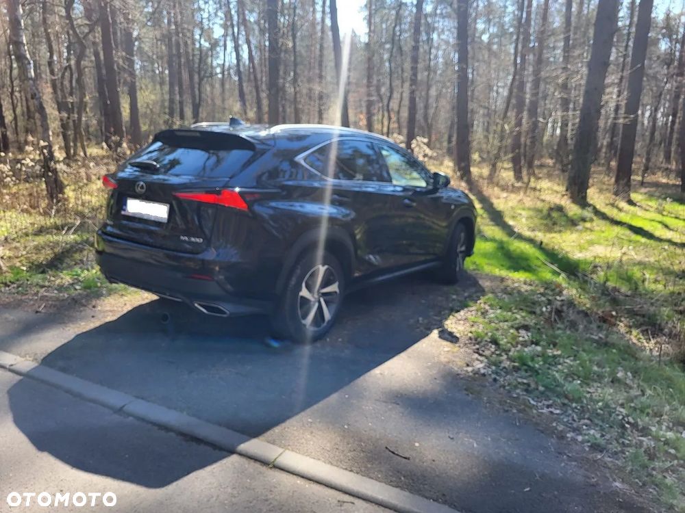 Lexus NX 300 F Sport AWD - 3