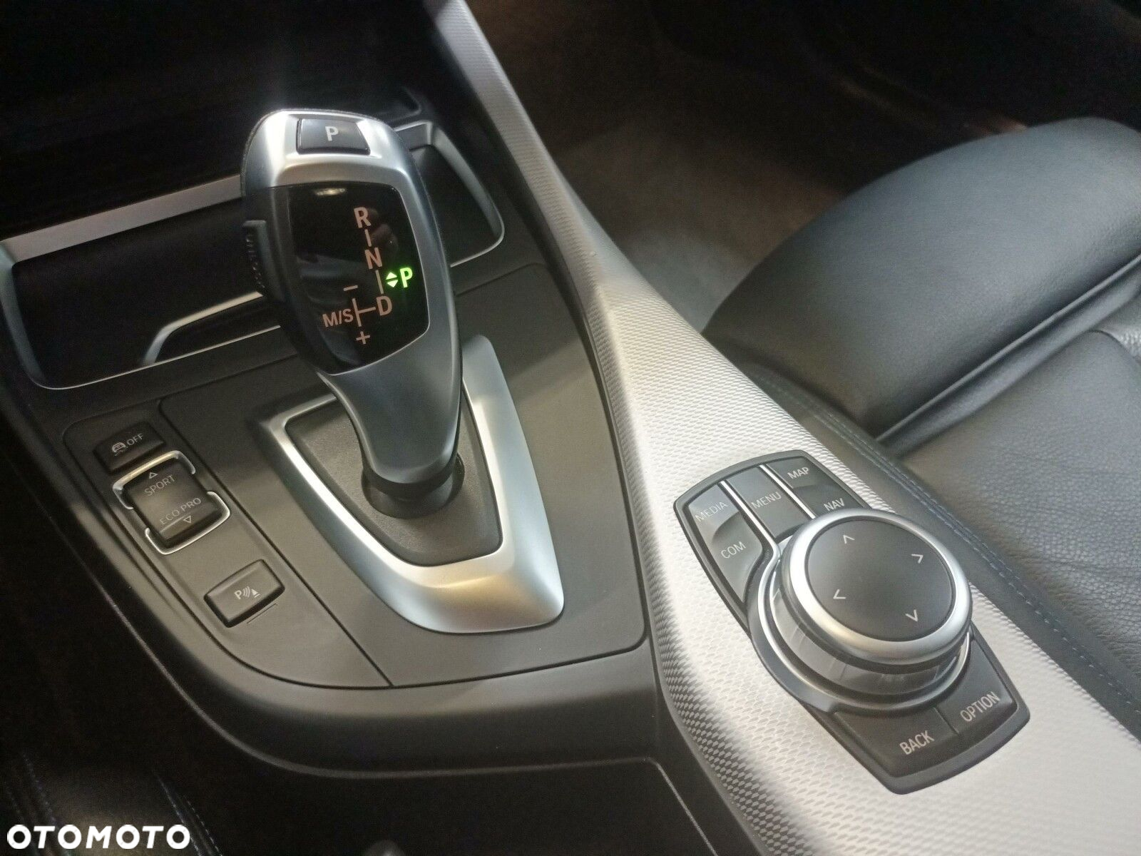 BMW Seria 1 - 16