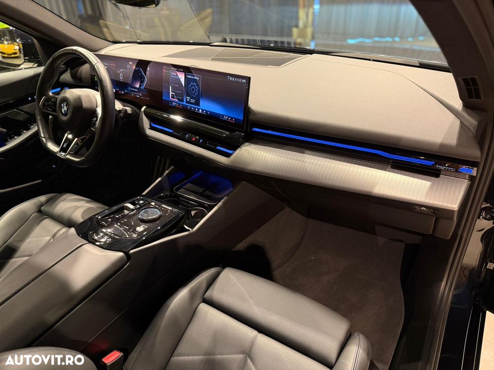 BMW Seria 5 520d Aut. - 28