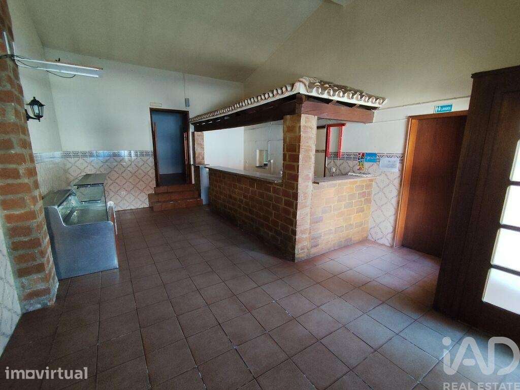 Loja / Estabelecimento Comercial em Benavila e Valongo de 141,00 m2 - Grande imagem: 2/8