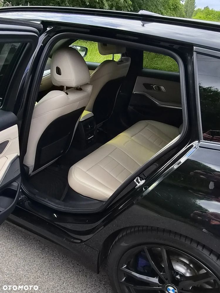 BMW Seria 3 330i xDrive M Sport sport - 13