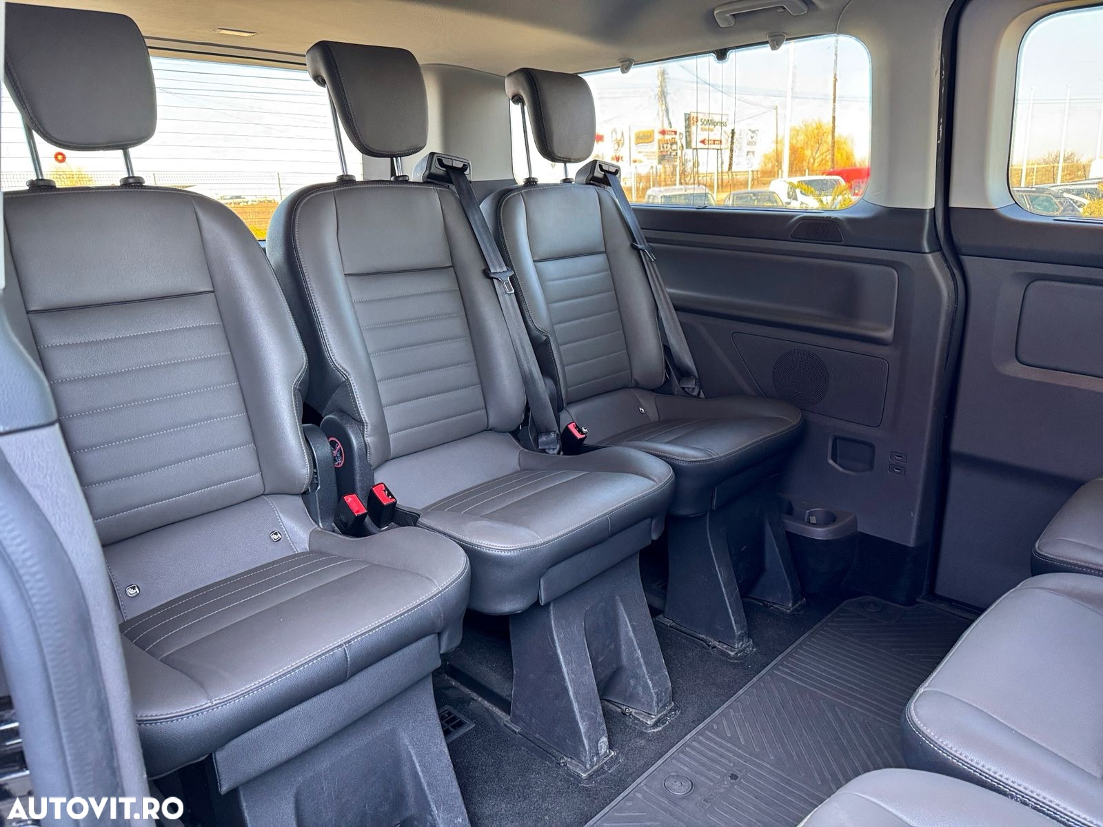 Ford Tourneo Custom Bus 320 2.0 EcoBlue 170 CP L2H1 Titanium X Aut. - 18