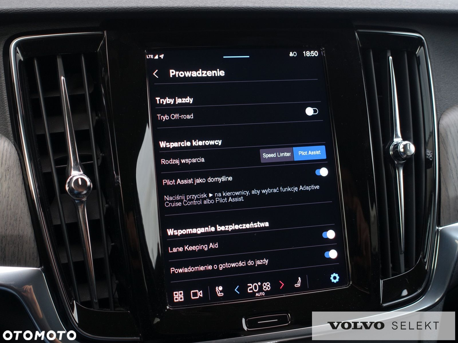 Volvo V90 Cross Country - 29