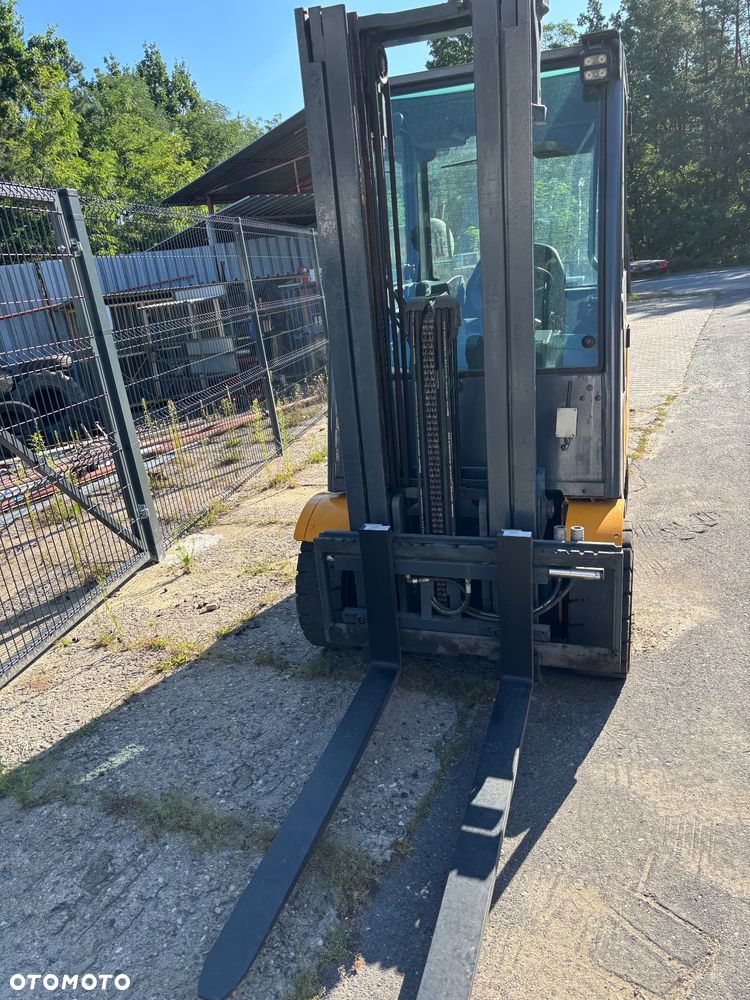 Jungheinrich TGF320s - 1