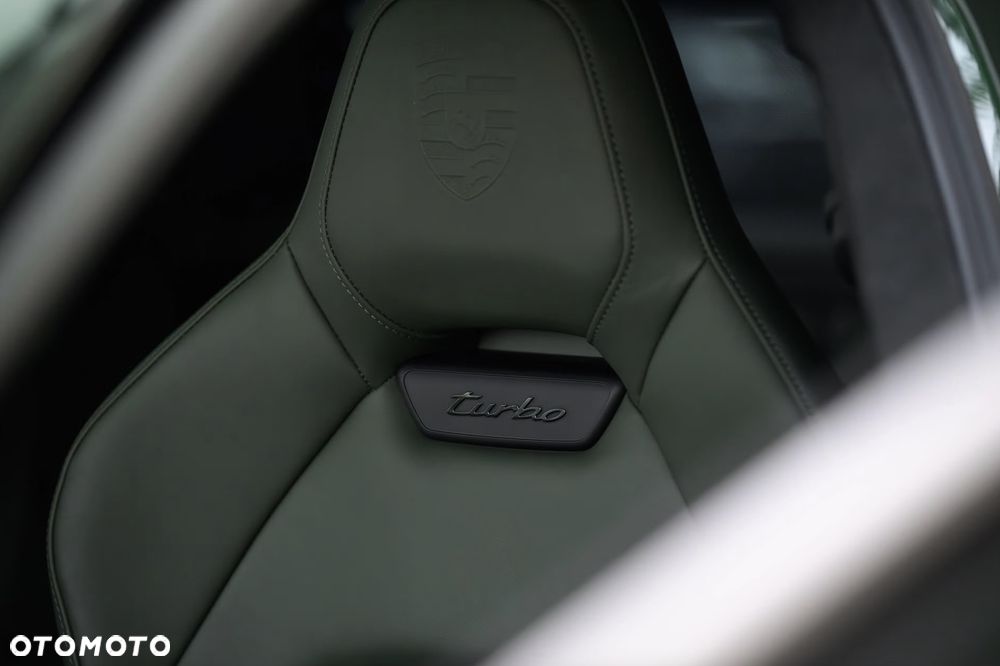 Porsche Panamera Turbo E-Hybrid PHEV - 11