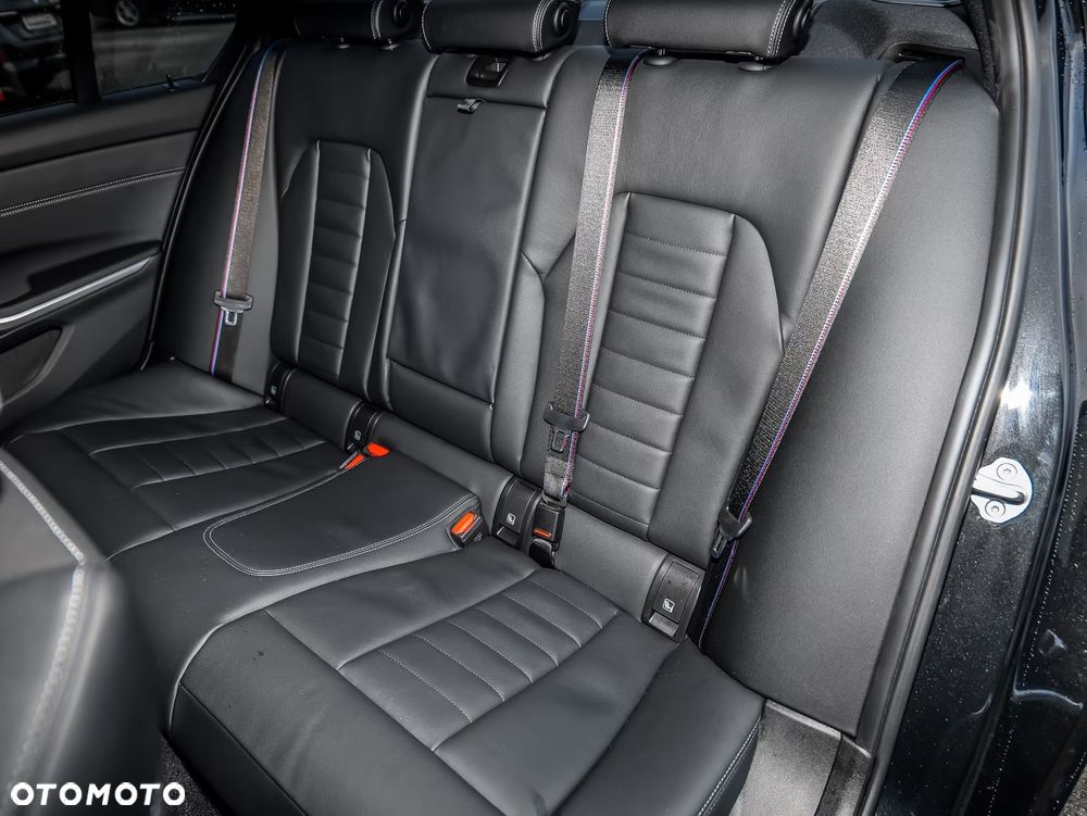 BMW Seria 3 M340i xDrive mHEV sport - 23