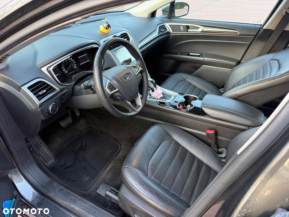 Ford Fusion - 9