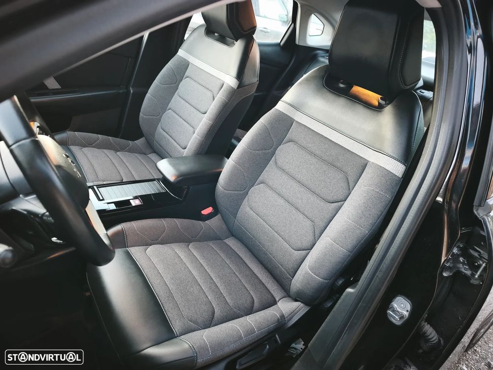 Citroën C4 X PureTech 130 Stop&Start EAT8 PLUS - 11