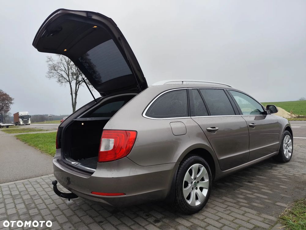Skoda Superb 2.0 TDI Family - 9