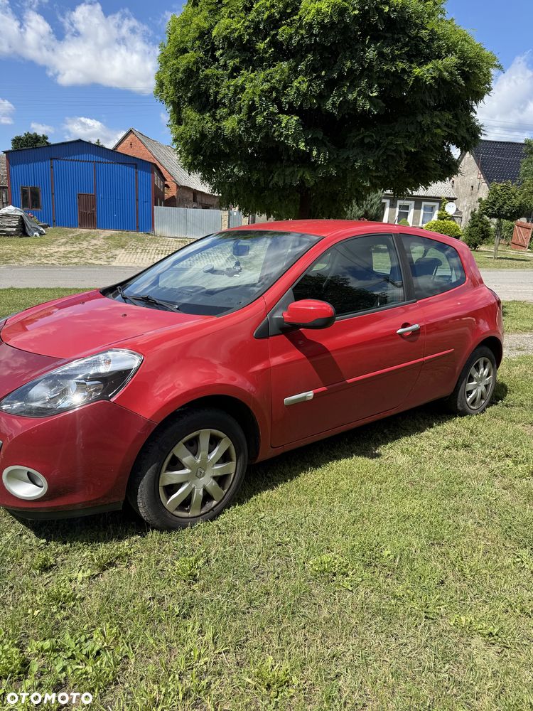 Renault Clio - 2